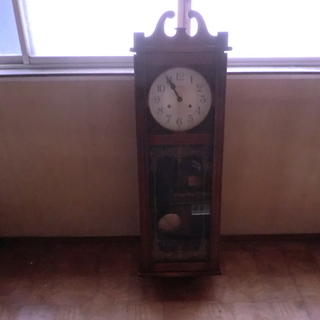 中古の柱時計。完動品です