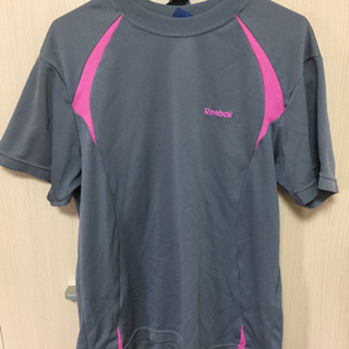 Reebok ナイロンTシャツ