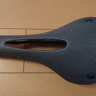 【取引中】サドル　BROOKS　CAMBIUM　C13　CARVED