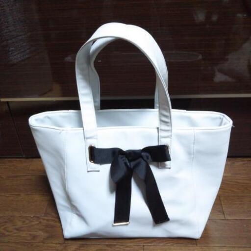 白いカバン トトロ12 安芸阿賀の家具の中古あげます 譲ります ジモティーで不用品の処分 白いカバン トトロ12 安芸阿賀の家具の中古あげます 譲ります ジモティーで不用品の処分