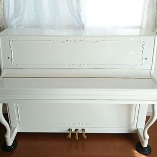 【ネット決済】白い猫足アップライトピアノ ノルディスカ