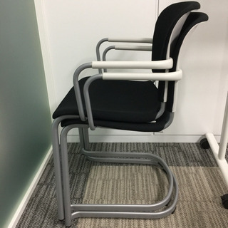 オフィス用家具 PLUS プラス 会議テーブル カンチレバーチェア6脚 