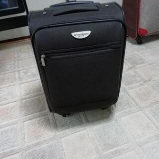 スーツケース（数回のみ使用）