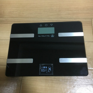 体脂肪率、BMI等も測れる体重計