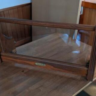 カフェ用シルクルームのカウンター仕切り枠＆3連コーヒーウォーマー カフェ用シルクルームのカウンター仕切り枠＆3連コーヒーウォーマー