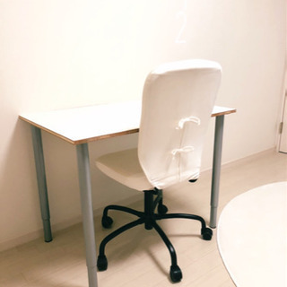 【お譲り先決定】勉強机と椅子セット 仕事机 真っ白 パソコンデス...