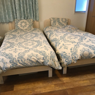 木製シングルベッド　②
