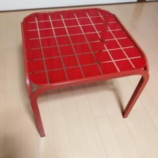 かわいい　ガラステーブル　赤