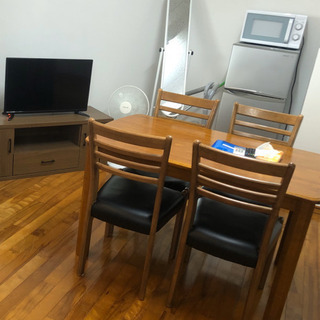 民泊家具家電まとめ売りします