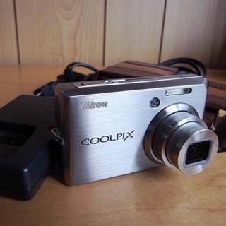 ニコンデジカメ【Nikon COOLPIX S600】すぐ使えます。
