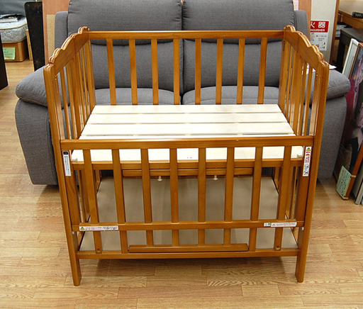 大和屋 パタン折りたたみミニベビーベッド 赤ちゃん ベビー用品 ライト