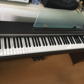 電子ピアノ　CASIO PX-700