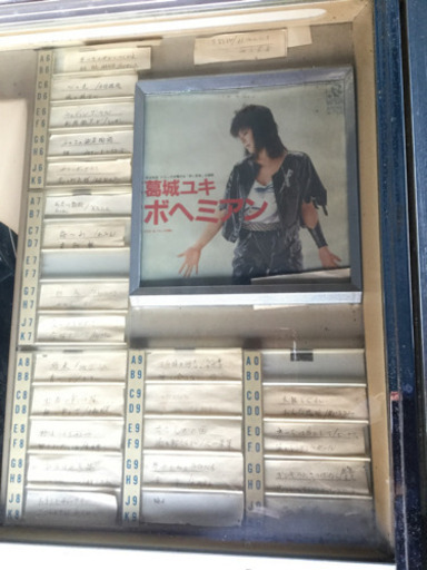  ジュークボックス シングルレコード 幅84.3 奥行65.3 高さ129 （ｃｍ） 津上 ジャンク品