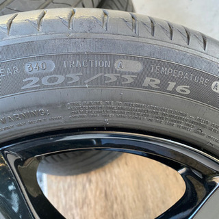 ブラックのカッコいいBORBETホイル4本セット