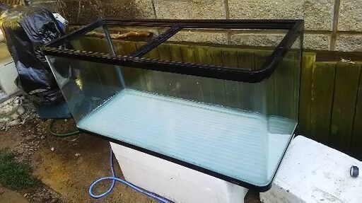 120Ｒ水槽ガラスコーナーがRなのは希少品です　アロアナ飼育してました