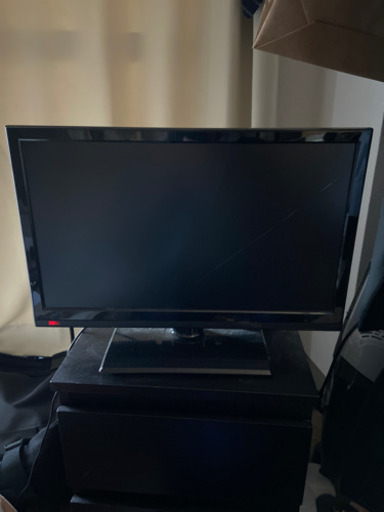 DVD内蔵型テレビ　19 型　リモコン付き