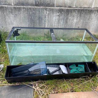 水槽「最終値下げ」即決者優先 水槽「最終値下げ」即決者優先