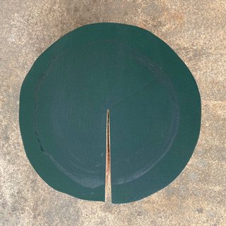 黒板塗料を塗った切り株　31cm 黒板塗料を塗った切り株 高さ約31cm