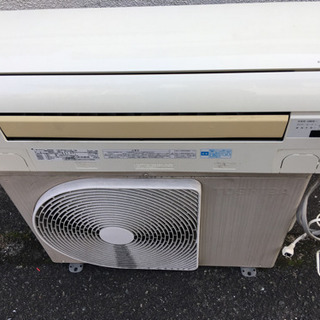 激安‼️8畳から10畳エアコン❗️取り付け込み‼️