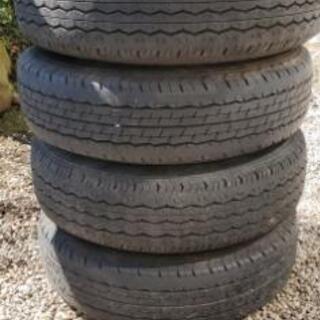 ハイエースタイヤ、ホイールセット