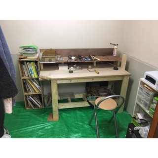 値下げ図工室の机（2段棚付き）