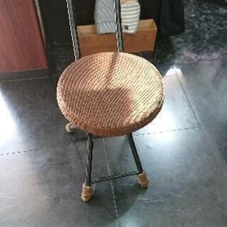 無料:ニトリの折り畳み椅子