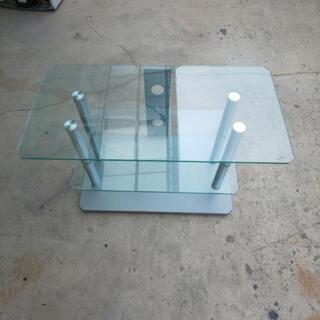 ガラスのテーブル  オシャレなテーブル  
