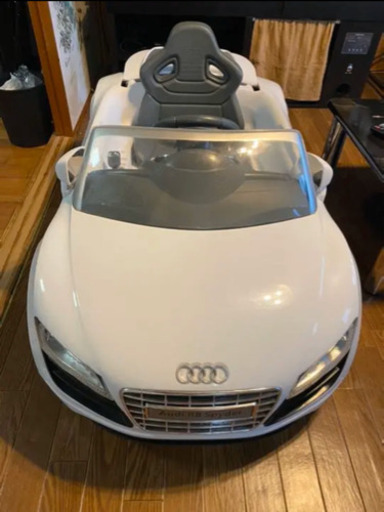 電動自動車　アウディR8スパイダー　子供 アウディ公認 電動乗用トイ アウディ R8スパイダー 6Vバッテリー