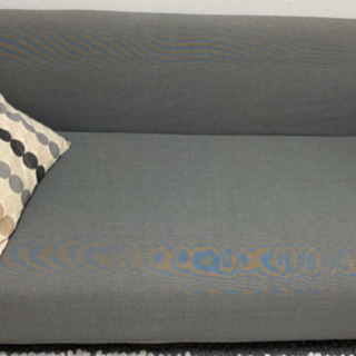 シンプルデザインの２人掛けのソファー(クッション付)