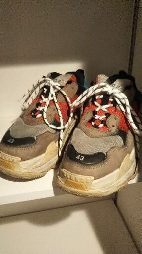 BALENCIAGAトリプルエススニーカー BALENCIAGAキャップのおまけつき