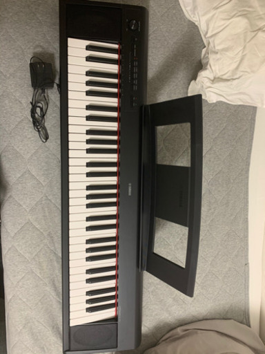 電子キーボード　YAMAHA