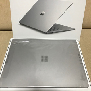 Microsoft surface Laptop2 展示未使用