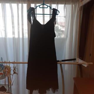 ドレス　黒