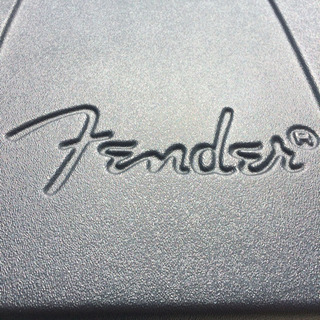 フェンダーストラトusaハードケース付超美品