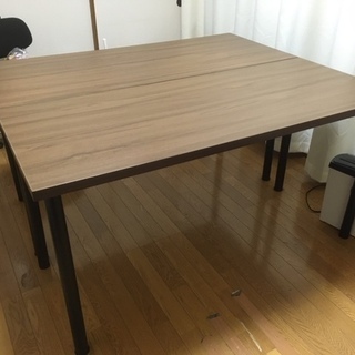 テーブル２つ(ニトリで2018年購入）