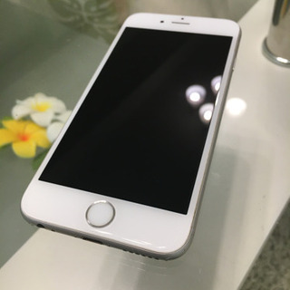 iPhone 6s 64gb au ケース付き！