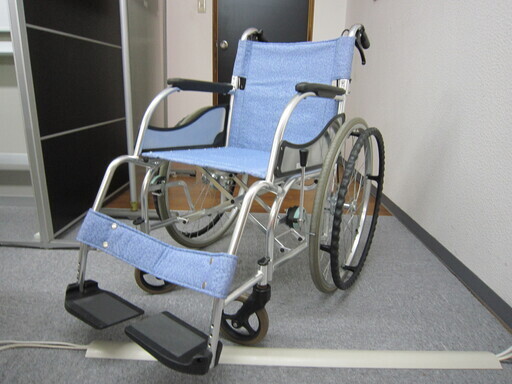 【中古】　車イス　MATSUNAGA製（軽量自走式）