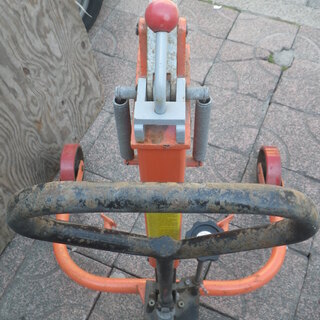 □配達可□ドラム缶用移動リフト 最大荷重250kg TRGA2501