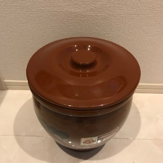 梅干し漬物味噌　陶器の壺