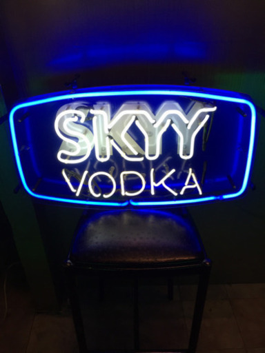 SKYY VODKA ネオン看板