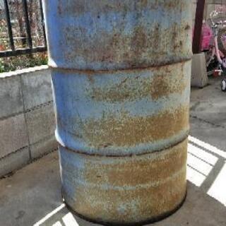 古いドラム缶 200L