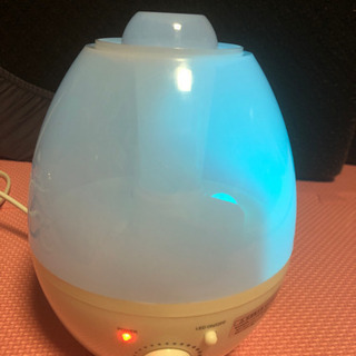 【ジャンク扱い】ニトリ　2017年製　ライト付き超音波式加湿器