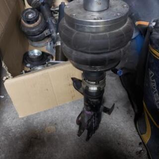 エスティマ　エアサス　ピロアッパーマウント