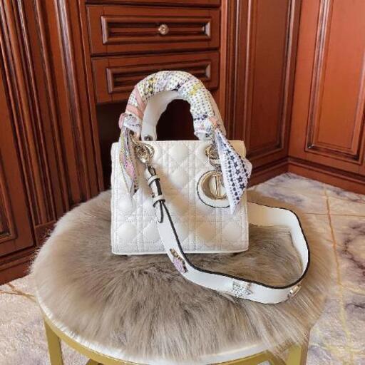 新品 Dior ディオール ショルダーバッグ 白