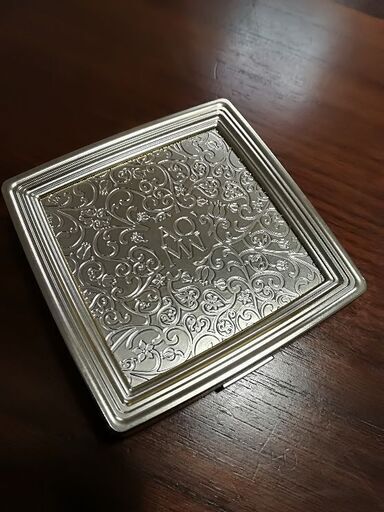 コスメデコルテaq アイシャドウ パプリカ 撮影所前のメイクアップの中古あげます 譲ります ジモティーで不用品の処分 コスメデコルテaq アイシャドウ パプリカ 撮影所前のメイクアップの中古あげます 譲ります ジモティーで不用品の処分