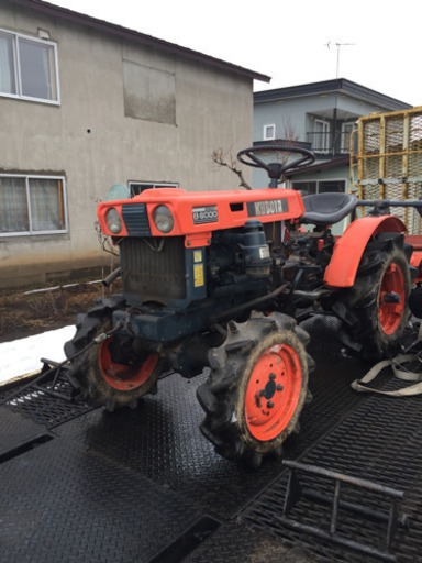 17万御成約‼️ありがとうございます‼️道内配送無料 100キロ圏内 エンジン始動 装備品付き クボタ 耕運機 B6000  室内保管 トラクター テーラー
