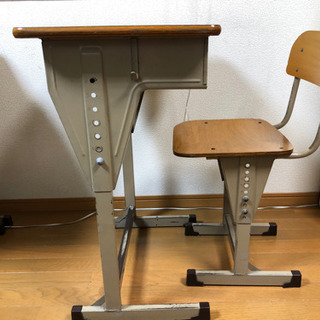 学校机　LION事務器（椅子も出品しております）