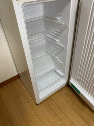 ジャンル冷蔵庫とありますが冷凍庫です。