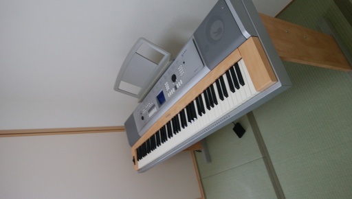 電子ピアノ　ヤマハ　DGX-620