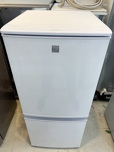 新生活応援セール！！！！ 中古 シャープ 冷蔵庫 137L 2018年製 SJ-14E5-KW 表示価格より20％OFF